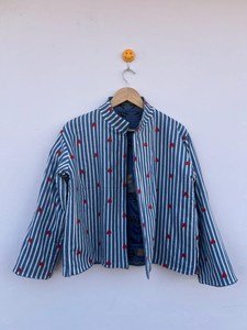 Chaqueta Acolchada Transpirable, Resistente al Viento, Bordada con Flores Vintage, Hecha a Mano |   Abrigo Reversible de Otoño/Invierno |   Algodón Ecológico - Product Image 6