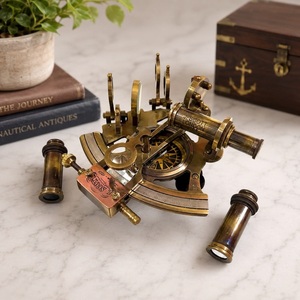Sextant Nautique Décoratif de Collection pour Thèmes Intérieurs Marins, Présentation Côtière et Décoration de Chambre Maritime - Product Image 5