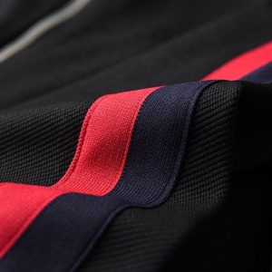 Chándal Deportivo Negro Unisex con Estampado, Manga Larga, Cuello Alto, Cordón Ajustable, Diseño a Rayas, Transpirable, Ligero, Corte Regular - Product Image 4