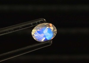 Auténtica Piedra Preciosa de Piedra Lunar Arcoíris Blanca, Forma Ovalada, Destello Azul, 8x6mm, Piedra Lunar Arcoíris con Corte Facetado - Product Image 5