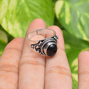 Bague en argent sterling 925 avec pierre précieuse onyx noir, bijou artisanal pour elle, pour un anniversaire - Product Image 2