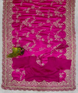 <b>Women</b> Trendy Designer <b>Saree</b> <b>For</b> Wedding Party Festival Celebration Traditional Ethnic Wear With Beautiful Stylish Pattern - Product Image 5