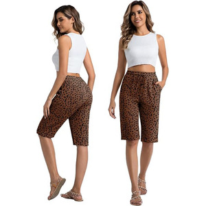 Shorts Capri Décontractés pour Femmes en Tissu Extensible Confortable avec Cordon de Serrage à la Taille – Idéal pour la Marche, les Voyages et les Activités de Plein Air – Fabricant de Vêtements - Product Image 3