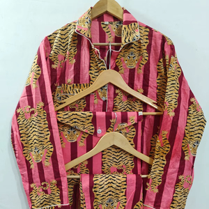 Tela de Algodón Twill No Tejida India al por Mayor, Ligera, con Estampado Animal, Ecológica y Transpirable para Vestidos, Faldas, Ropa de Dormir - Product Image 1