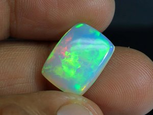 Precioso ópalo etíope en forma de cojín, gema Welo brillante con destellos arcoíris, ópalo etíope suelto en cabujón, regalo para él. - Product Image 1