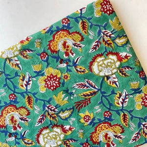 Tela de Algodón 100% Suave, Ecológica y Transpirable con Estampado Floral Estilo Indio, Teñido Natural y Tallado a Mano, para Bolsos Artesanales, Venta por Metro - Product Image 1