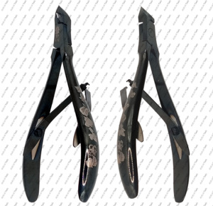 Pince à cuticules professionnelle RMH Tools, revêtement titane, durable, luxueuse, classique, bord tranchant, qualité chirurgicale, manucure, pédicure - Product Image 2