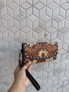 Hand Tooled Wallet Hot Selling Carving Clutch Phone Case Multi Colour Western Tooled Leather Wallet for Women's Multi Uses - Product Image 2
