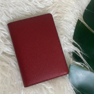 กระเป๋าใส่หนังสือเดินทางแบบหนังพร้อมช่องใส่บัตร - Product Image 3
