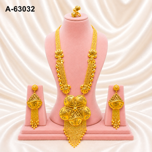 Ensemble de bijoux ethniques en gros pour femmes, collier et boucles d'oreilles tendance plaqués or avec zircon, ensemble de mariage A-63032 - Product Image 1
