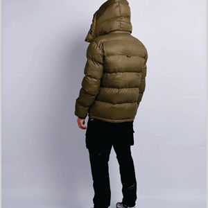 เสื้อแจ็คเก็ตดาวน์บุขนเป็ดสำหรับผู้ชาย OEM 2026 ลายพิมพ์เต็มตัวสำหรับฤดูหนาว  คอตั้ง  โลโก้ North แบบกำหนดเอง  เสื้อแจ็คเก็ตหนาบุใยสังเคราะห์สำหรับผู้ชาย - Product Image 3