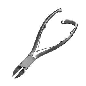 Cortacutículas de alta calidad con cuchillas afiladas y punta puntiaguda para uso profesional con bloqueo negro. - Product Image 6