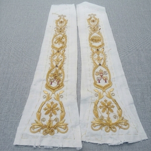 Paneles de estola sacerdotal bordados a mano |   Vestimenta Litúrgica de Oro |   Accesorio de Vestimenta para la Iglesia Católica - Product Image 4