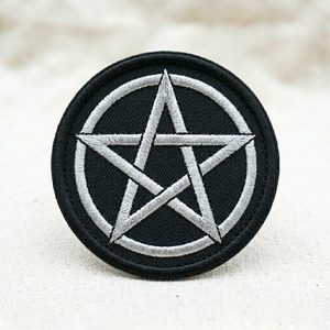 Parche Termoadhesivo y Emblema Bordado a Máquina Personalizado con Diseño de Calavera y Serpiente, Logotipo Gótico de Serpiente, Venta al por Mayor, Para Coser en Ropa y Vaqueros - Product Image 5