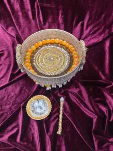 Juego de Platos Tradicionales Haldi con Tazones y Aplicador para Ceremonia de Boda, Decoración para la Ceremonia Mayian Vatna de la Novia y el Novio - Product Image 2