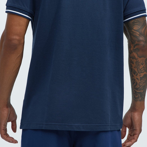 Colección de Verano para Compradores Mayoristas: Camiseta de Manga Corta para Hombre, Estilo Casual Elegante con Cuello Camisero y Cierre de Botones - Product Image 6