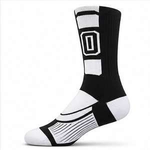 Proveedor de calcetines de baloncesto de compresión con número de jersey personalizado, calcetines deportivos con logotipo personalizado y número del equipo acolchado, pedido al por mayor. - Product Image 6