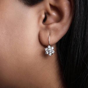 Pendientes de Cristal con Diseño Floral, Hechos a Mano en India, Elegantes y Brillantes, para Mujeres y Niñas, Ideales para Fiestas - Product Image 3