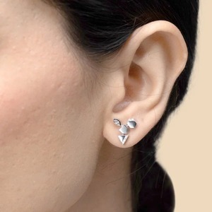 Pendientes de Oro Blanco de 9K con Diamantes de 1.20CT en Forma Geométrica Marquise, Fabricante de Joyería Fina Personalizada al por Mayor - Product Image 3