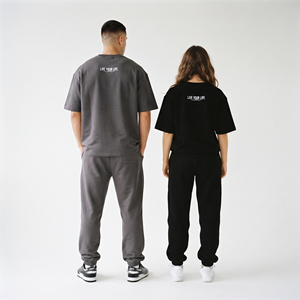 Ensemble de survêtement unisexe en coton 100 % : T-shirt à col rond et manches courtes, et pantalon de jogging à taille élastique, coupe décontractée et ample, longueur intégrale - Product Image 2