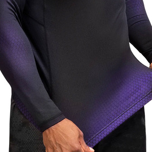 Camiseta de Compresión sin Mangas para Hombre, Color Degradado Morado, Secado Rápido, Sin Costuras, 100% Poliéster, UPF50+, Protección UV, 120g - Product Image 6