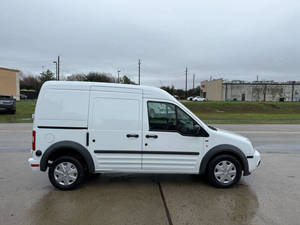 Prêt à expédier, forte demande, ancien modèle 2013 Transit Connect XLT Cargo Mini Van, MEILLEURES VENTES - Product Image 2