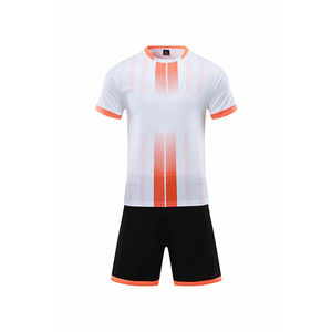 Ensemble de shorts de football professionnels de haute qualité, impression numérique personnalisée en gros, uniformes de football avec noms et numéros d'équipe, 100% polyester, séchage rapide - Product Image 3