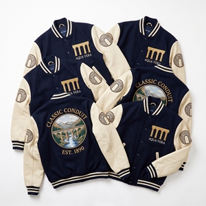 Blouson universitaire personnalisé en laine moutarde avec manches en cuir marron, broderie en forme de pyramide et motif soleil, vêtement de baseball - Product Image 6