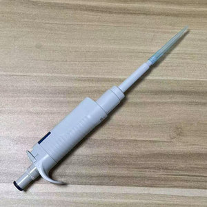 Pipet yang Dapat Disesuaikan Saluran Tunggal 5-50ul Mikropipet Laboratorium Pipet yang Dapat Disesuaikan Pipet Mekanis dengan Volume yang Dapat Disesuaikan - Product Image 4