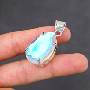 Colgante de Plata de Ley 925 con Topacio Místico Creado en Laboratorio, de Alta Calidad, Diseño de 1.80 Pulgadas, para Mujer, Venta al Por Mayor - Product Image 4