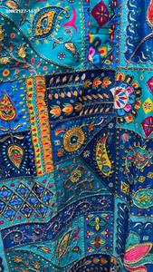 Kurta corta de crepé para uso ocasional con bordado de hilo dorado y lentejuelas, y pantalón polo de algodón grueso con bolsillos. Exportador indio. - Product Image 6