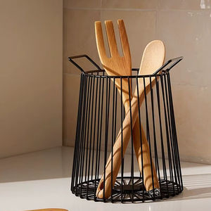 Porte-couverts compact en métal avec design vertical qui optimise l'espace sur le comptoir et améliore l'accès - Product Image 1