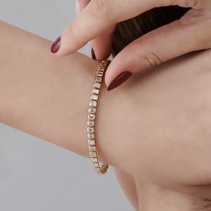 Pulsera de Plata de Ley 925 para Mujer con Diamante de Corte Esmeralda Vintage Cultivado en Laboratorio, Certificado IGI, Ideal para Fiestas de Compromiso - Product Image 3