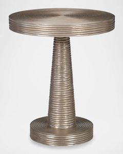 Table d'appoint décorative en fer avec finition antique et pieds courbés élégants pour intérieurs classiques - Product Image 6
