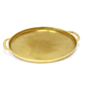 Plateau de service artisanal en laiton martelé à la main pour hôtels de luxe, restaurants, complexes hôteliers, banquets et services de restauration fine – Artisanat de luxe - Product Image 3