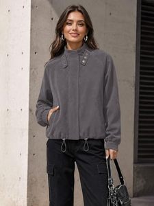 Chaqueta Bomber de Ante Sintético Gris para Mujer, Cuello Alto, Cremallera Descentrada, Dobladillo Ajustable con Cordón, Venta al por Mayor OEM - Product Image 1