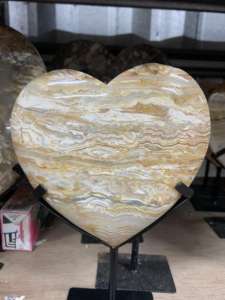 Agate Crazy Lace Naturelle Premium, Pierre Précieuse Sculptée en Forme de Grand Cœur, Cristal Poli avec Support en Fer, Taille 12 cm - Product Image 6