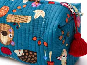 Bolsa de Cosméticos Impermeable Ecológica de Algodón Acolchado con Estampado de Animales de Dibujos Animados, Tamaño Mediano, Cierre de Cremallera, Bolsa de Viaje Portátil Azul - Product Image 2