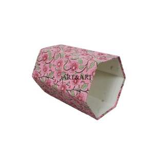 Cubo de Basura Decorativo de Madera con Diseño Geométrico, Hecho a Mano en India, de Rajasthan, Rectangular, con Tapa Enrollable y Parte Superior Abierta, Ecológico - Product Image 4