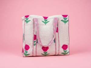 Sac fourre-tout matelassé en coton durable à motif floral avec fermeture éclair, léger et polyvalent pour les courses, les voyages quotidiens et la plage - Product Image 4
