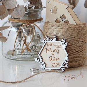 Beaux petits meubles en bambou hexagonaux pour Date de mariage des Couples Art populaire souvenir en bois gravé artisanat en bambou - Product Image 4