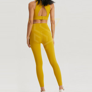 Conjunto de Yoga de Estilo Único Hecho a Medida, Conjunto de Yoga de Color Sólido para Mujer, Fabricación en Pakistán - Product Image 2