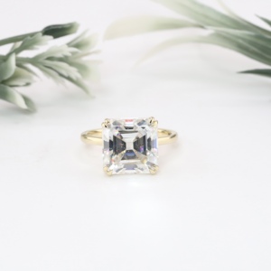 Bague de fiançailles en or jaune avec diamant taille Asscher et cristal, sertie de deux griffes, bijou classique pour femme, cadeau - Product Image 1
