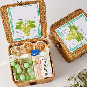 Confezione <span class=keywords><strong>Regalo</strong></span> Artigianale con Sapone all'Olio Essenziale di Uva per Migliore Amica, <span class=keywords><strong>Regalo</strong></span> Pratico e Raffinato per Compleanno - Product Image 2