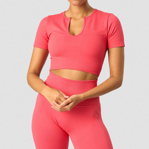 T-shirt de sport à manches courtes, col en V, côtelé, haute élasticité, design personnalisé, vente chaude OEM ODM - Product Image 1