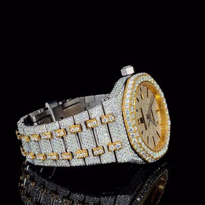 Reloj de Cuarzo para Hombre de Primera Calidad con Diamantes Moissanite, Estilo Profesional Refinado, para Ocasiones Formales y Regalo de Élite - Product Image 3