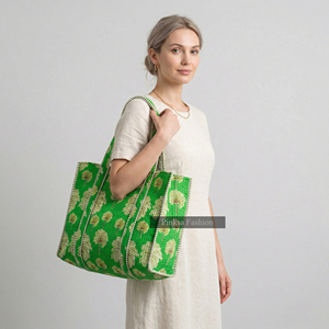 Bolso Tote Grande de Verano para Mujer, de Algodón Acolchado con Estampado de Palmeras Verdes, Hecho a Mano en Jaipur, Ideal para la Playa o Viajes - Product Image 4