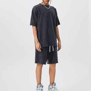 เสื้อยืดผู้ชายแบบวินเทจสีขาว คอกลม แขนสั้น ลุคทำเก่า พร้อมกางเกงขาสั้น - Product Image 6