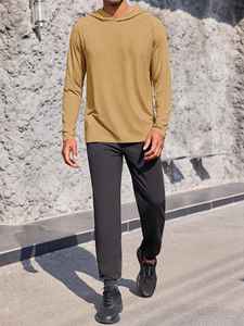 ชุดวอร์มวิ่งออกกำลังกายฤดูหนาวแบบ unisex คุณภาพสูง ผลิตจากโพลีเอสเตอร์ พร้อมฮู้ดซิปเต็มตัว กันลม ระบายอากาศได้ดี รับสกรีนโลโก้ - Product Image 3