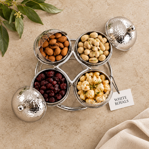 Ensemble de 4 bols à fruits secs faits à la main par des designers, écologiques, en acier martelé avec couvercles et support métallique tressé, pour snacks et sucreries - Product Image 2